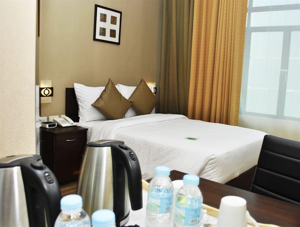 Orion Hotel Manila Eksteriør billede