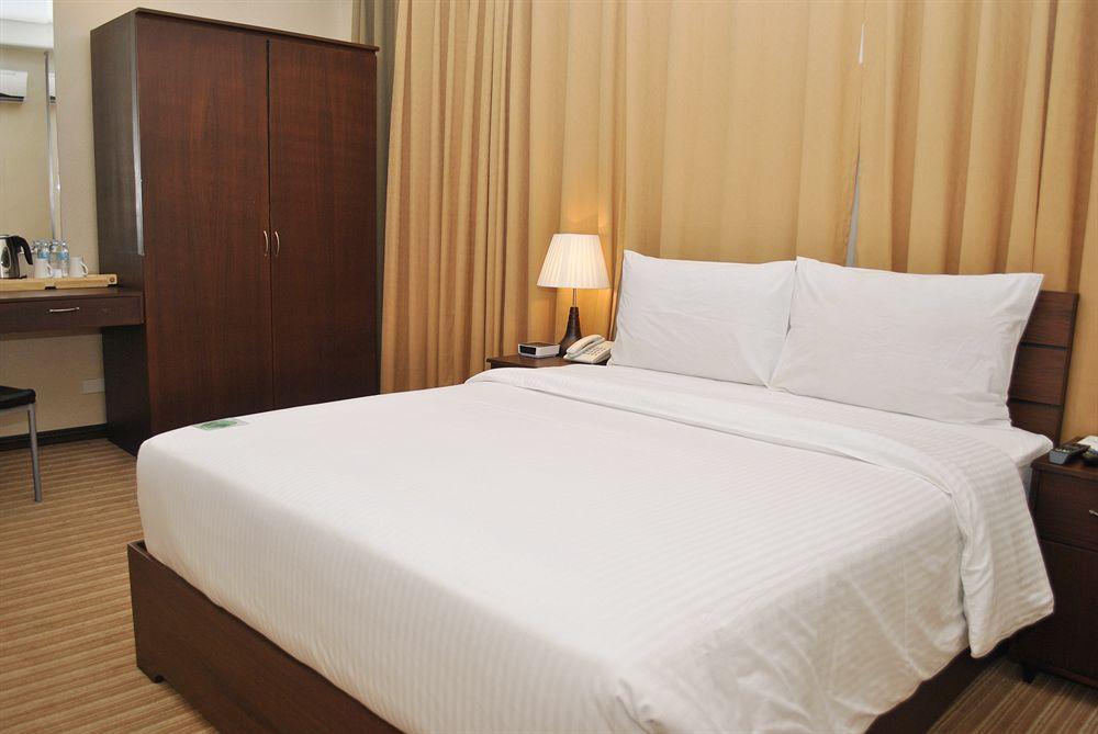 Orion Hotel Manila Eksteriør billede