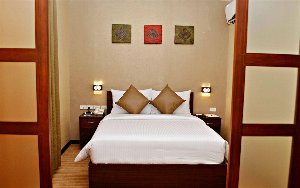 Orion Hotel Manila Eksteriør billede